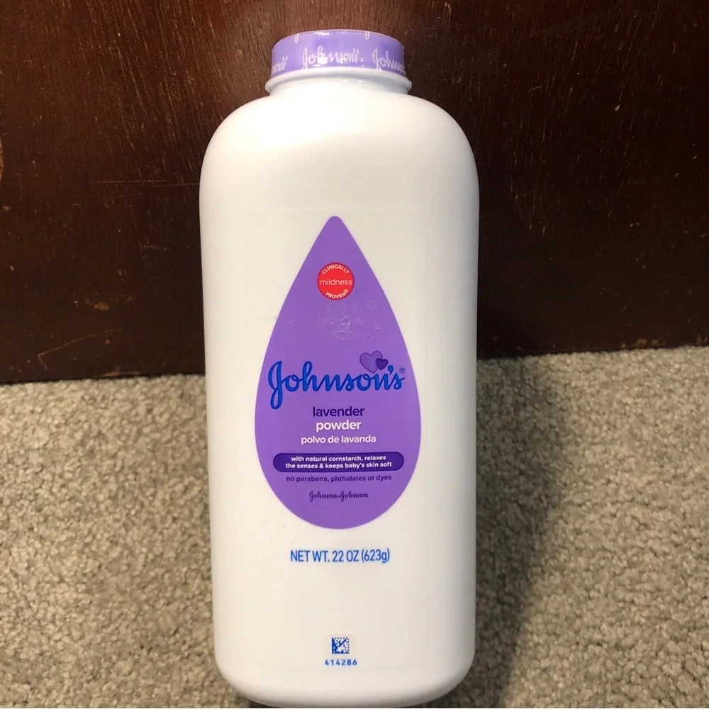 Johnson’s Lavender Powder Baby Powder Relaxing w/ Cornstarch, 22oz